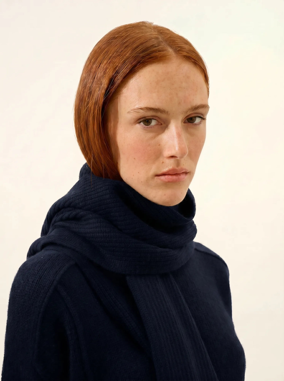 LEA Scarf 4 Ply Caviar