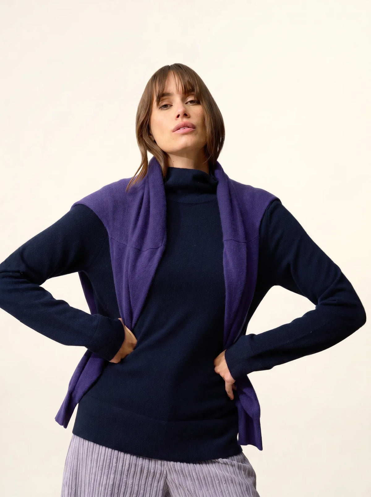 AMBRE Pull Col Montant Bleu Marine