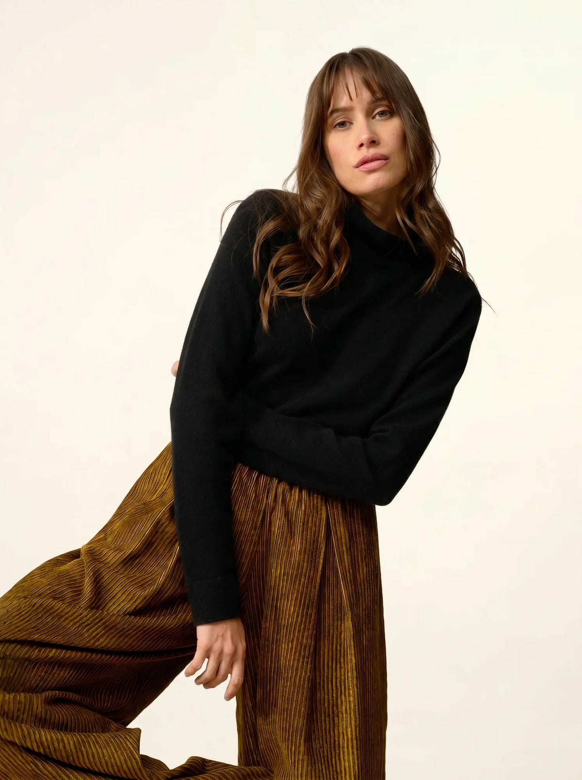 AMBRE Pull Col Montant Noir