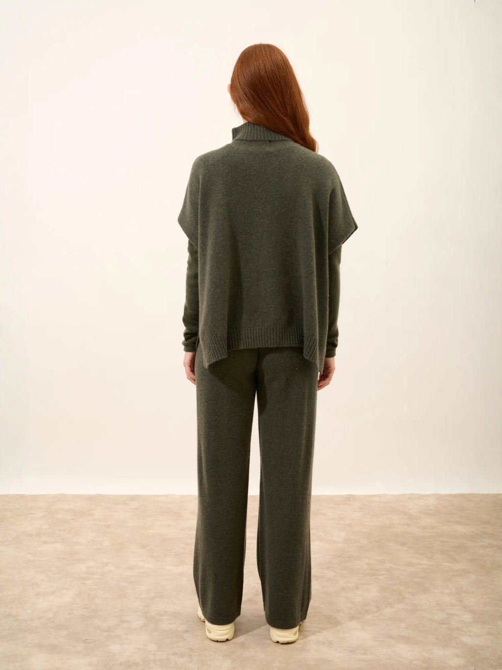 VIVIENNE Poncho Truckerkragen 4-fädig Khaki meliert