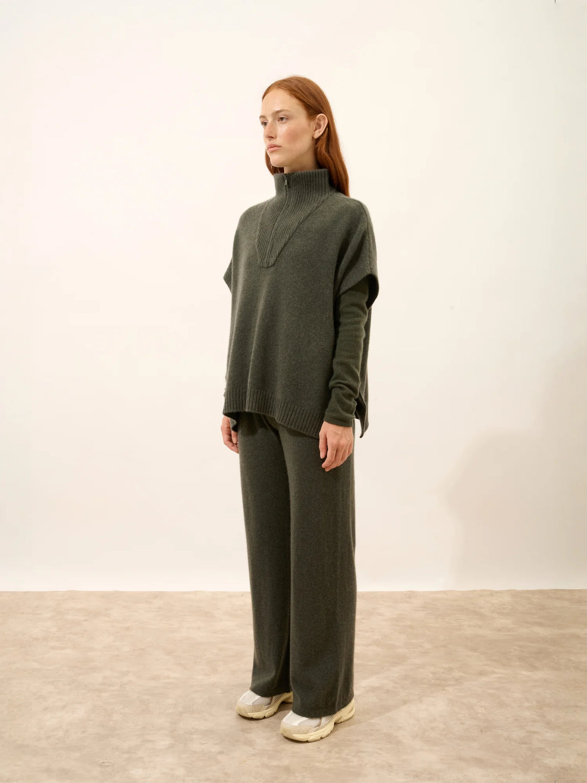 VIVIENNE Poncho Truckerkragen 4-fädig Khaki meliert