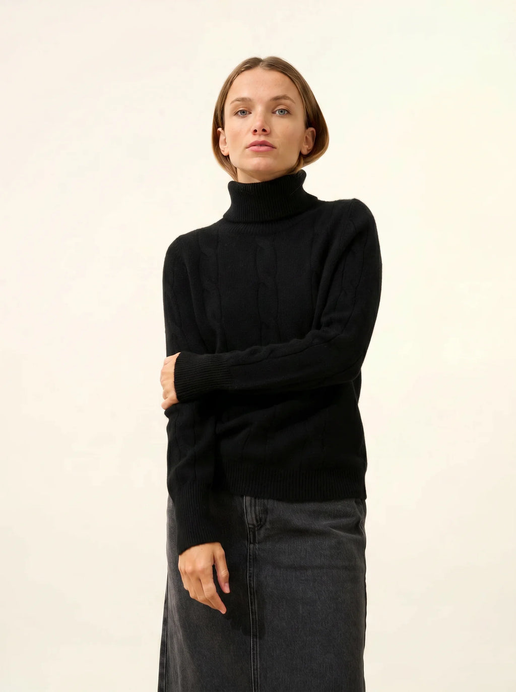 ESTELLE Sweater Turtleneck 4 Ply Black