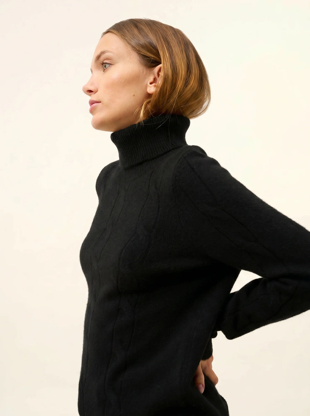 ESTELLE Sweater Turtleneck 4 Ply Black