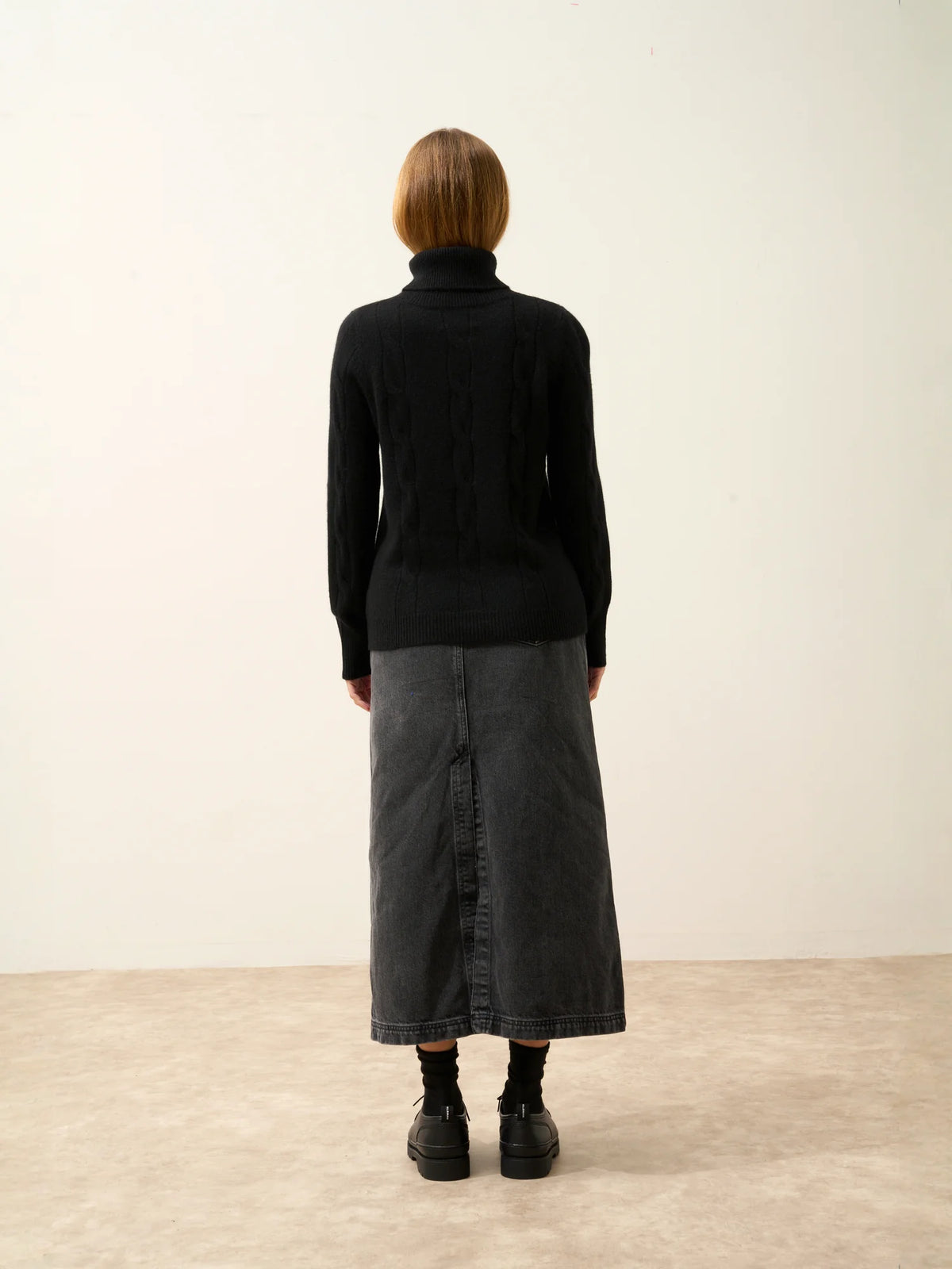ESTELLE Sweater Turtleneck 4 Ply Black
