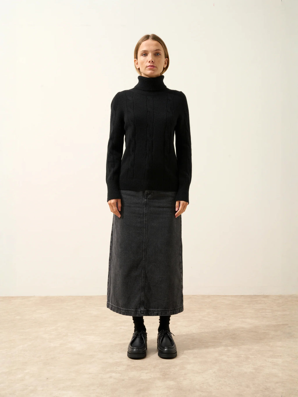 ESTELLE Sweater Turtleneck 4 Ply Black
