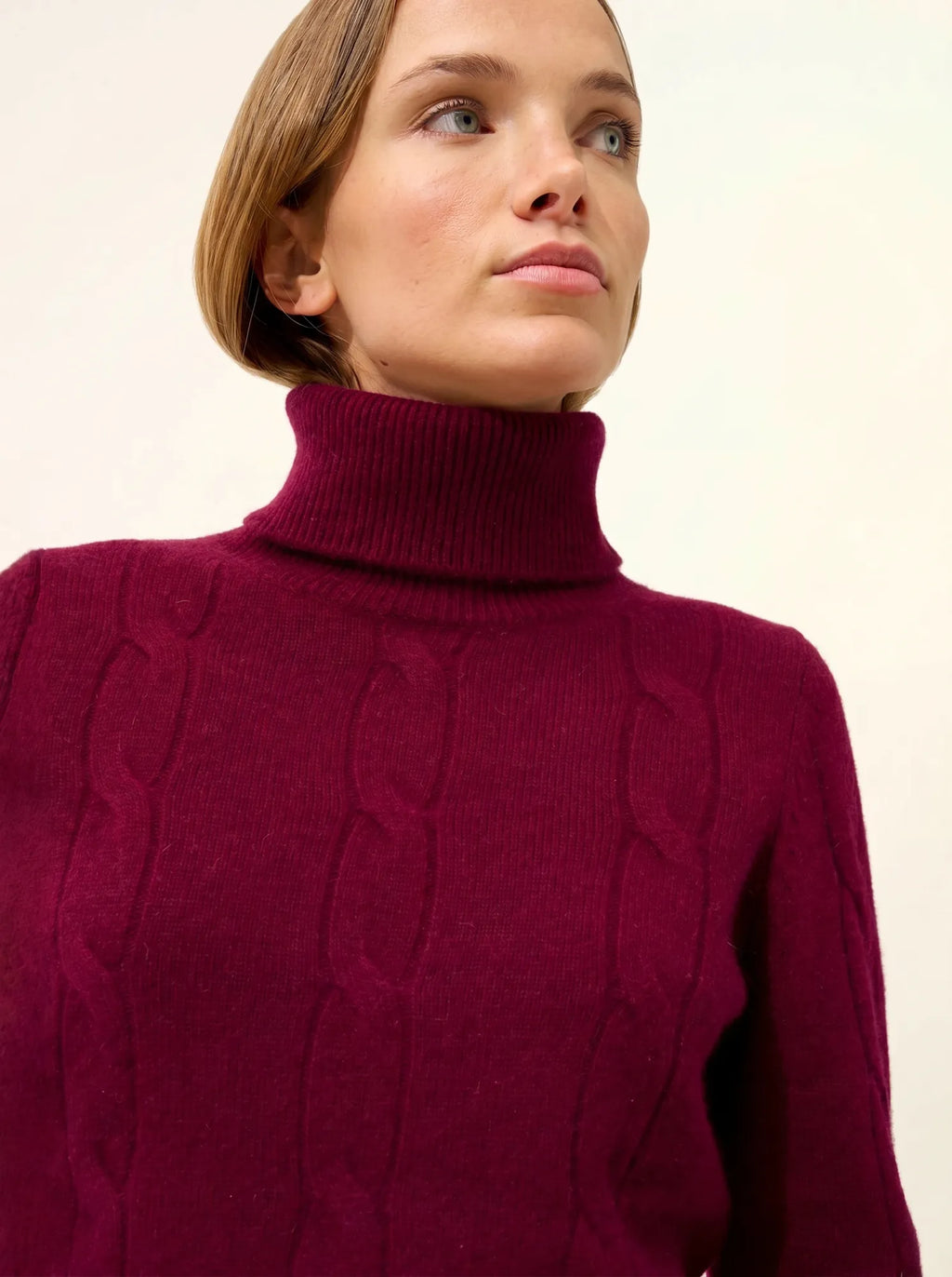 ESTELLE Sweater Turtleneck 4 Ply Burgundy