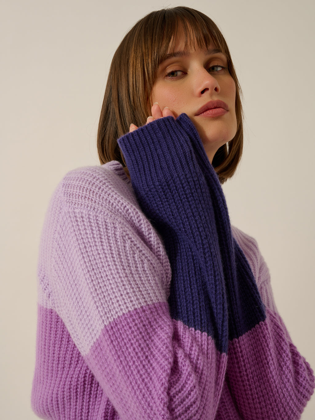 ILYANA Sweater Crew Neck 6 Ply tricolor