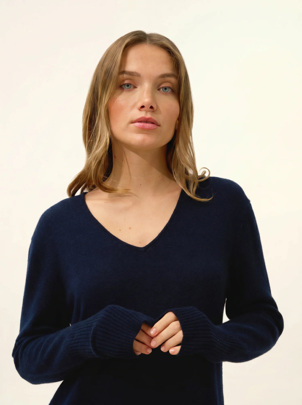 MILEYA Dress V-Neck Navy