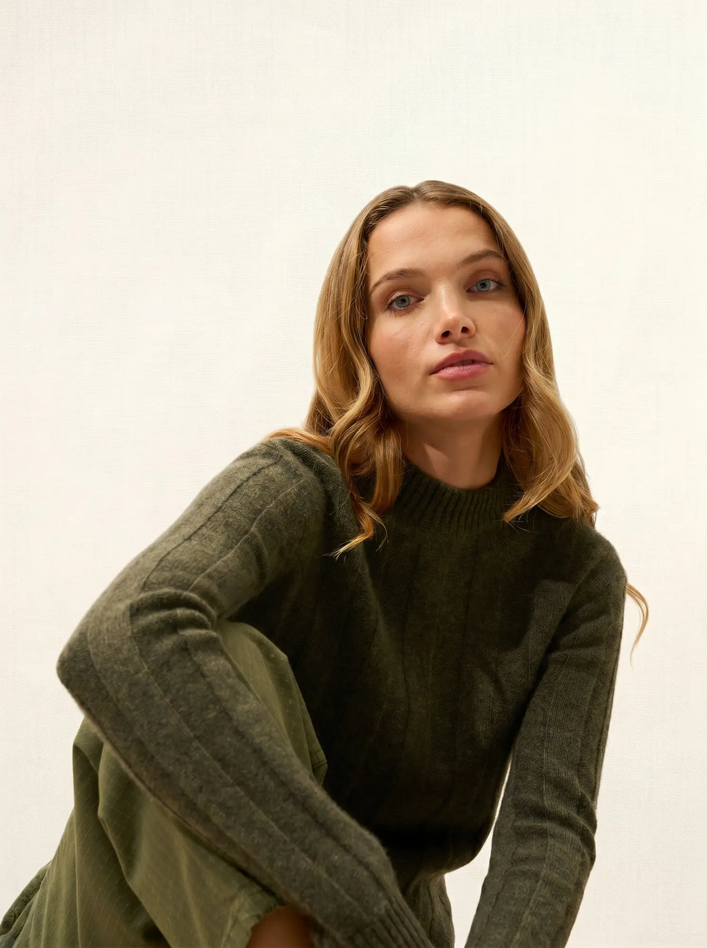 CALINDRA Sweater Crew Neck 4 Ply Heather Army Green