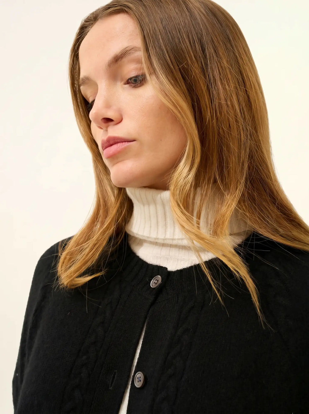 CALISTA Cardigan Col Rond 4 Fils Noir