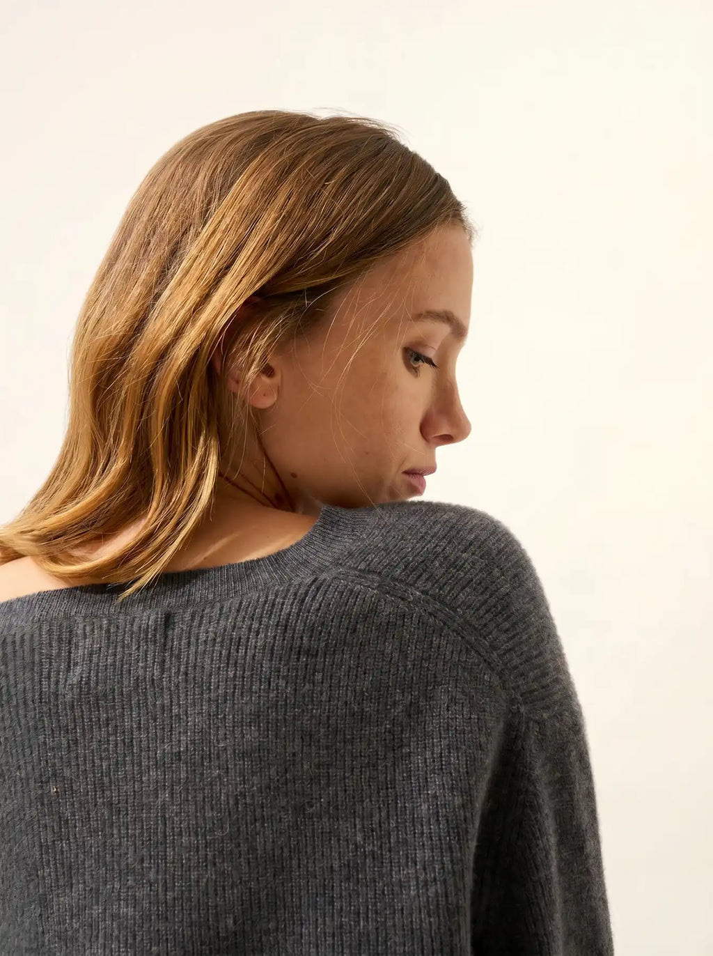 ALENIA Pullover V-Ausschnitt Anthrazit meliert