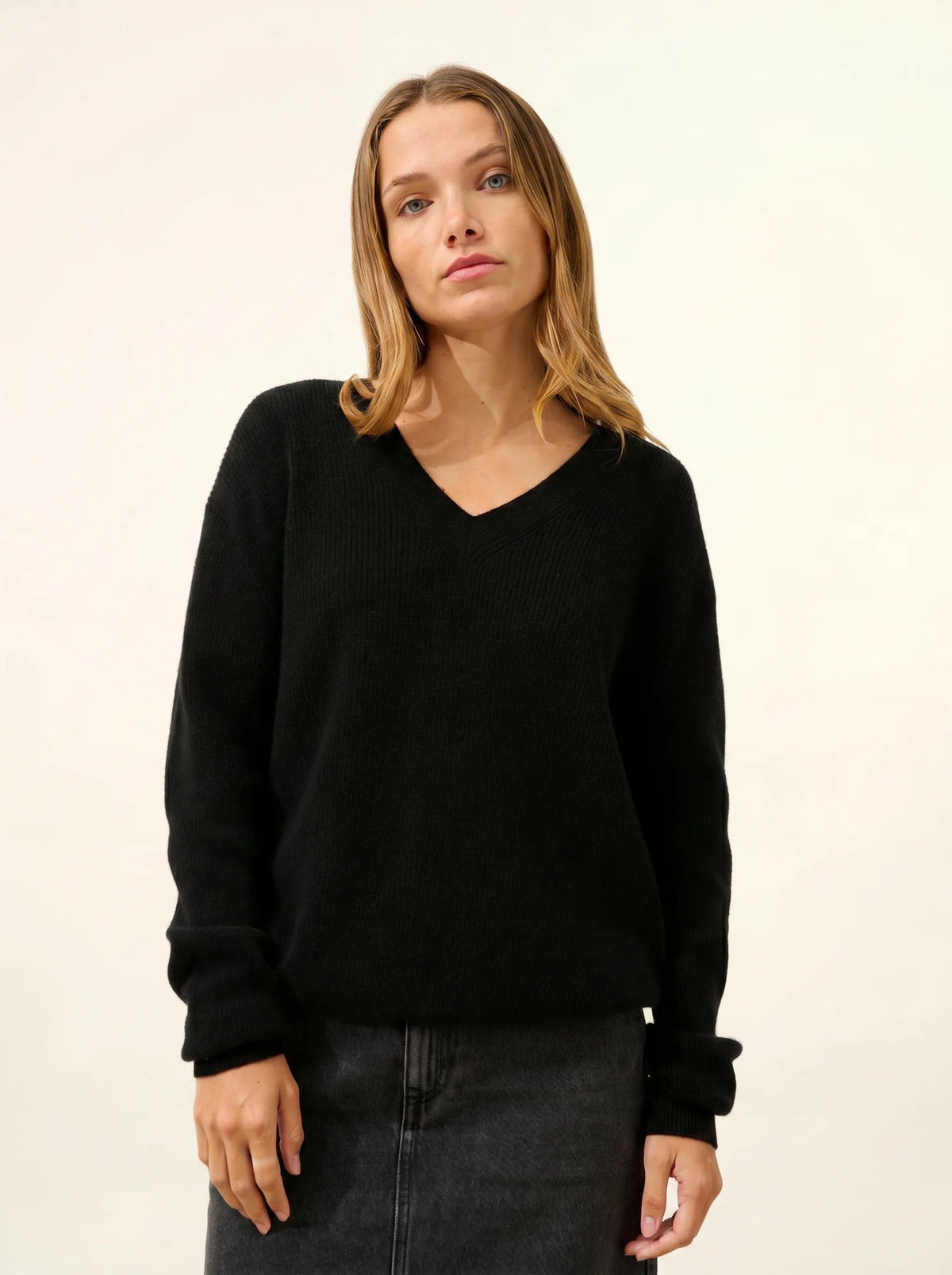 ALENIA Pull Col V Noir
