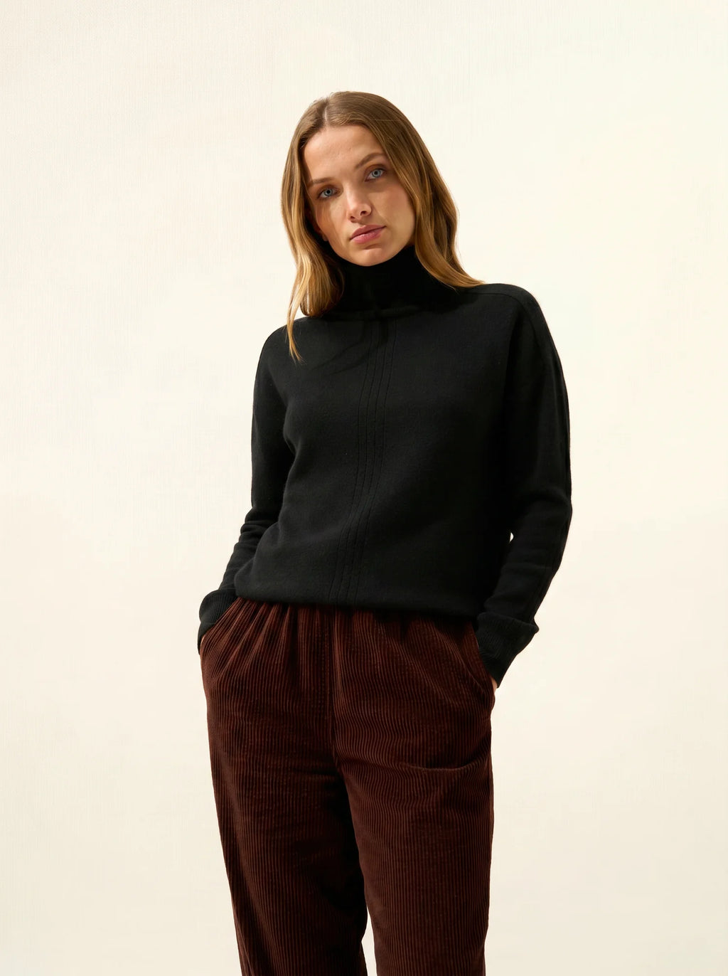 ORIANNE Pull Col Roulé Noir