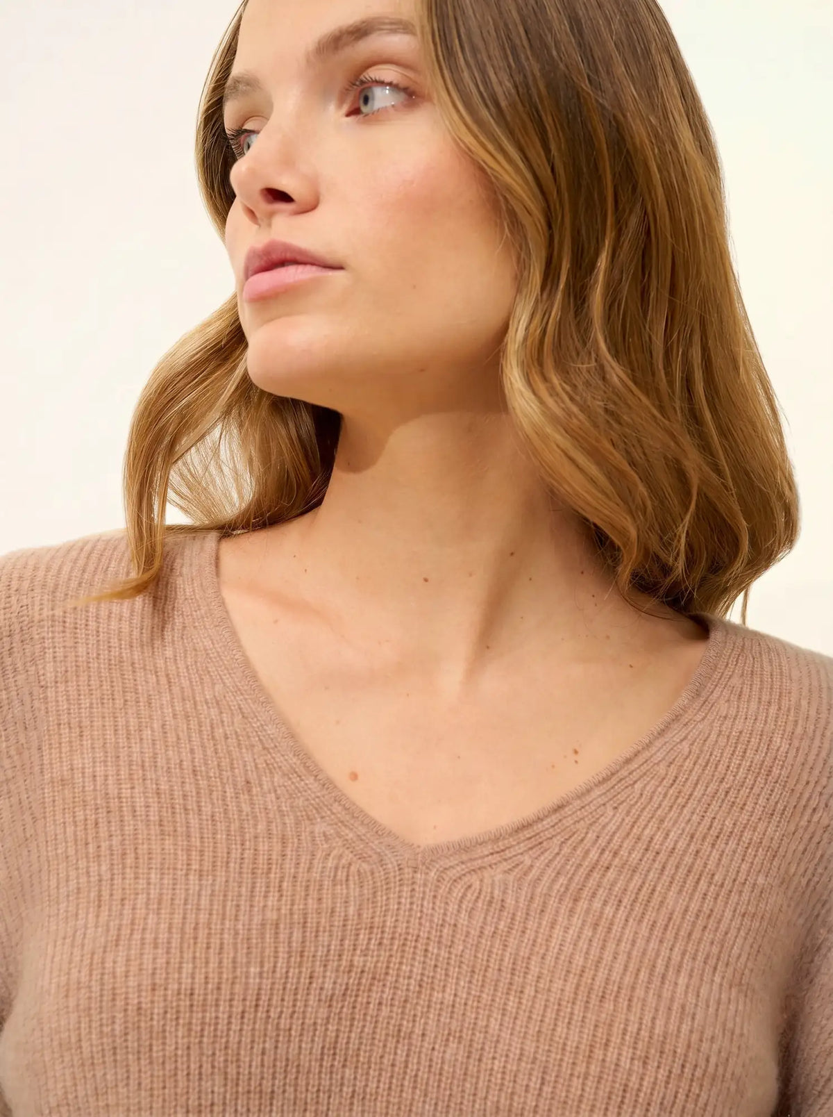 CIELORA Pull Col V Camel Chiné