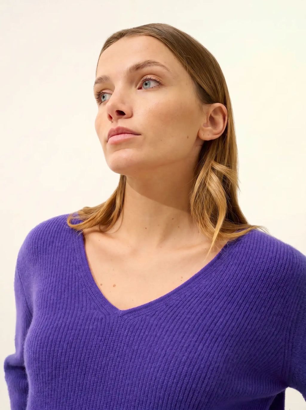 CIELORA Pullover V-Ausschnitt Amethyst