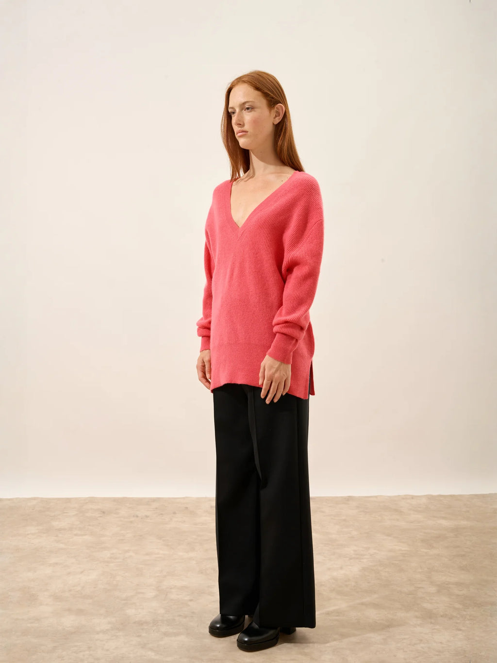 SERÉLIS Sweater V-Neck Front and Back Strawberry