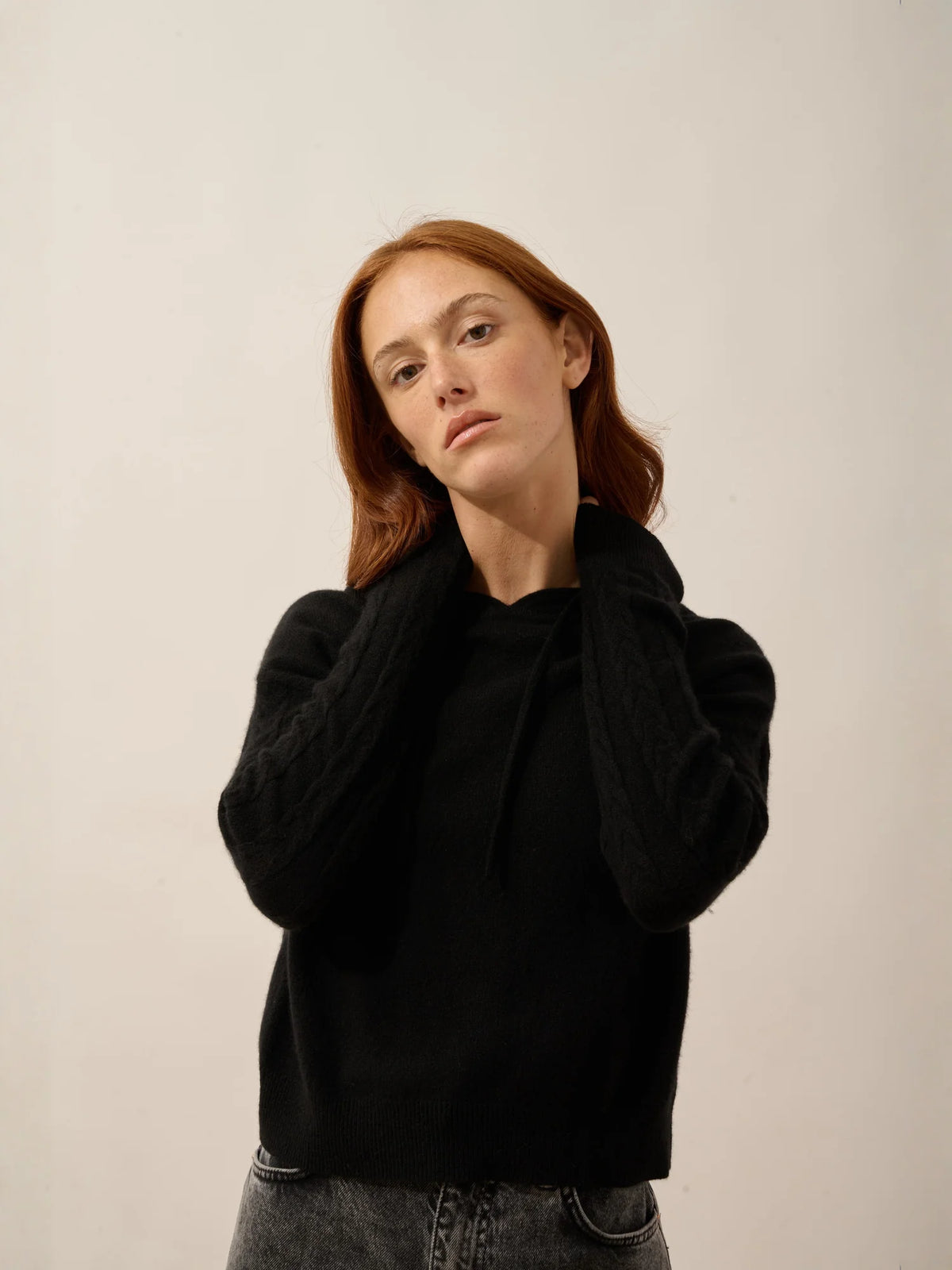 POLARA Pullover mit Kapuze Schwarz