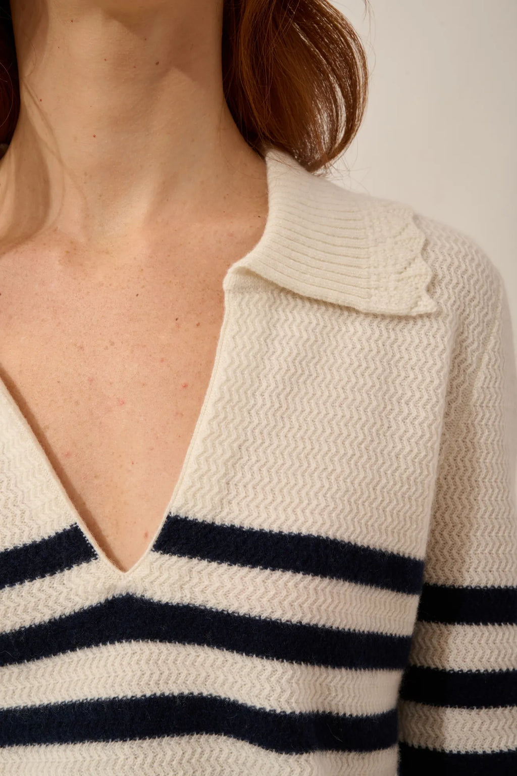 ÉLYANE Pull Col Polo Ouvert Bleu Marine et Ivoire