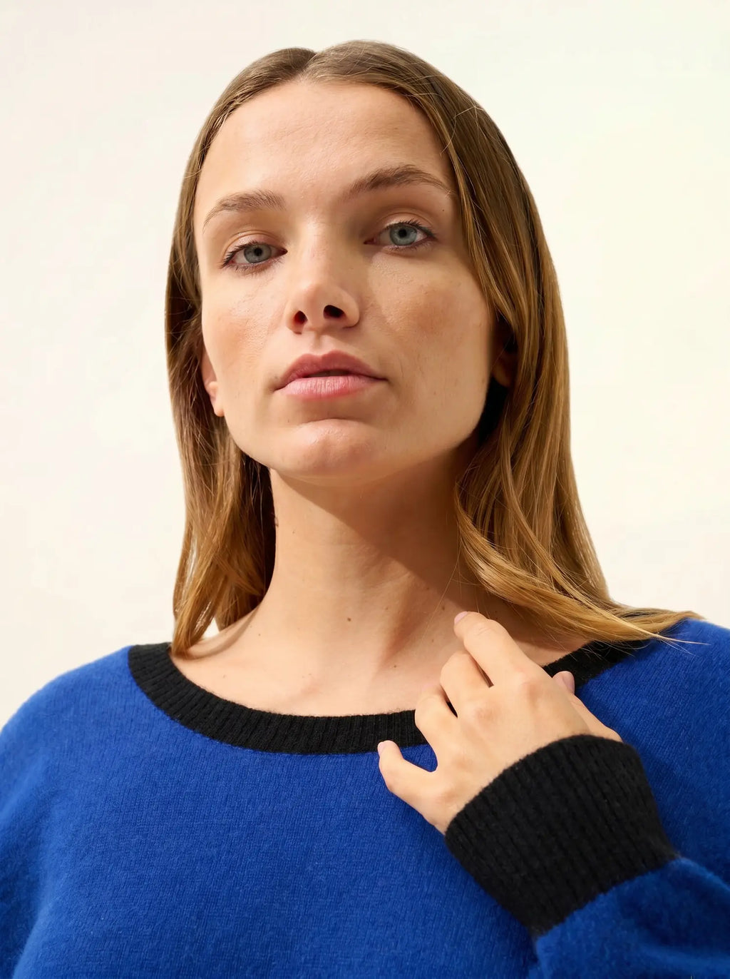 FLORÉA Sweater Boat Neck Ultramarine and Black