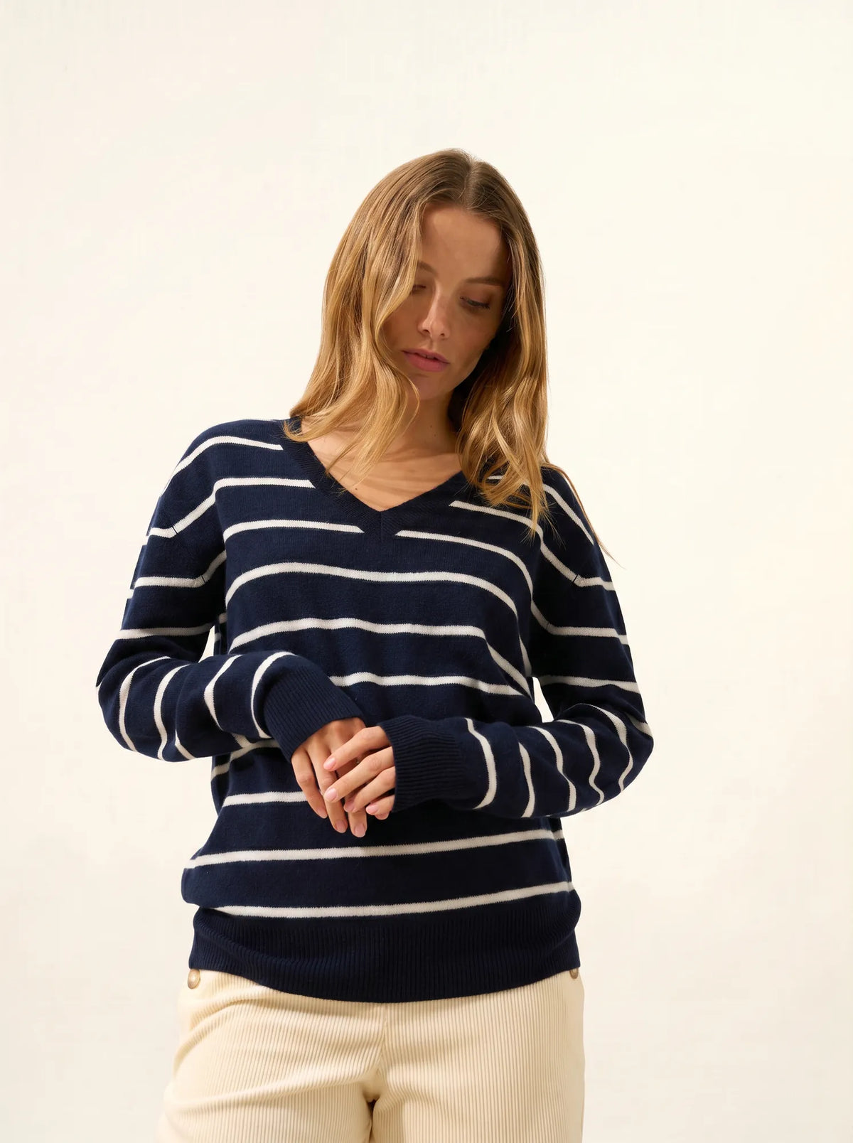 CÉLIMÉE Sweater V-Neck Navy and Ivory