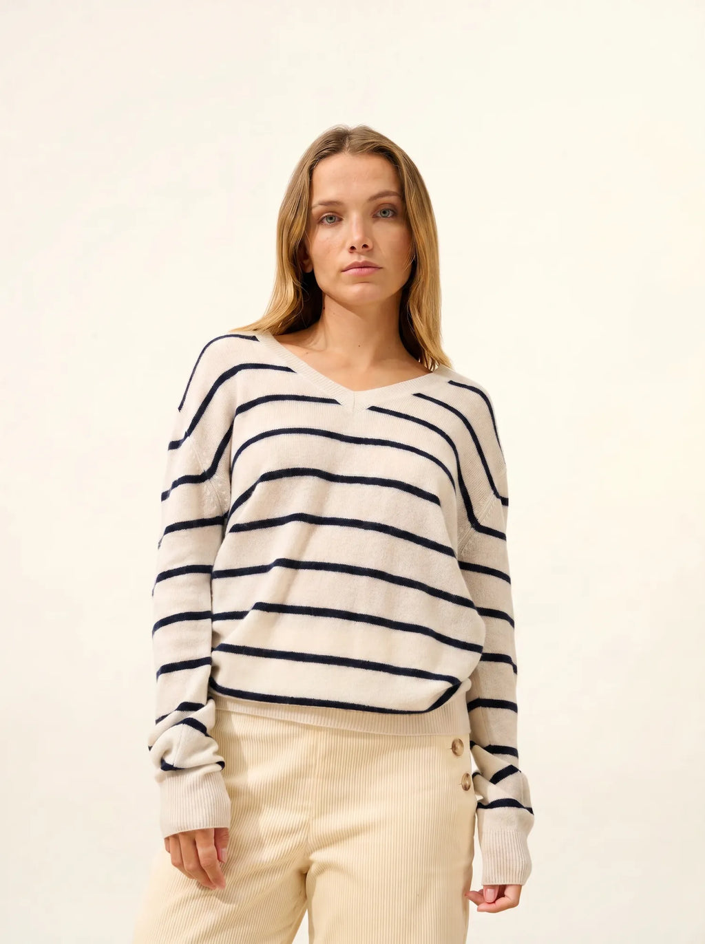 CÉLIMÉE Sweater V-Neck Navy and Ivory
