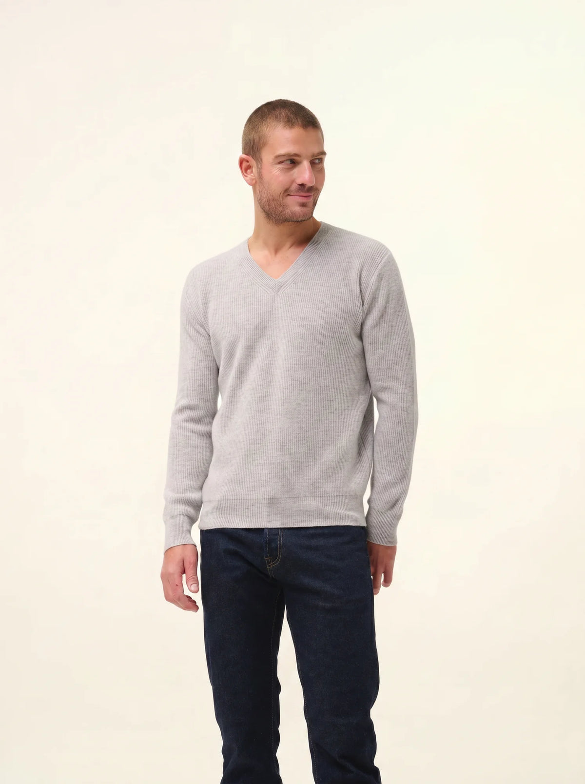 MEVRON Pull Col V Gris Clair Chiné