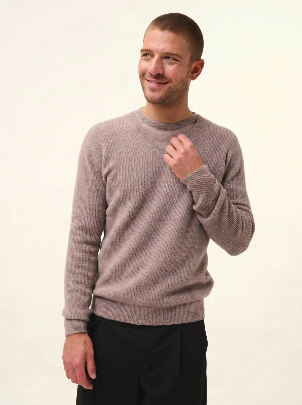 MEVRON Pullover V-Ausschnitt Caribou meliert