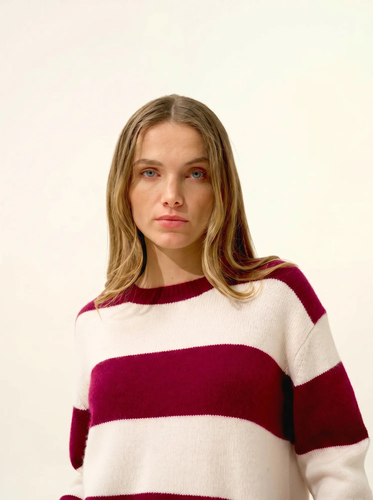 AMARANTE Pullover Rundhalsausschnitt 6-fädig Bordeaux und Elfenbein