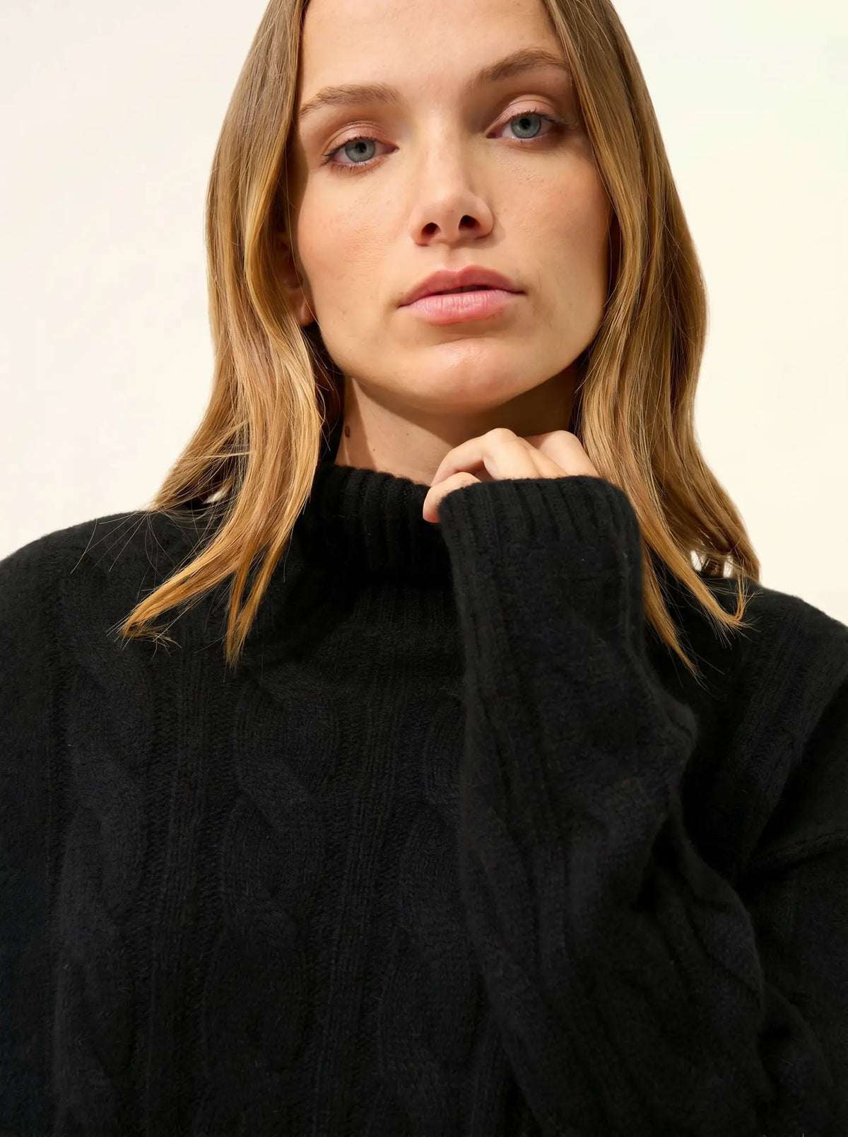 ALESSIA Pull Col Roulé 6 Fils Noir