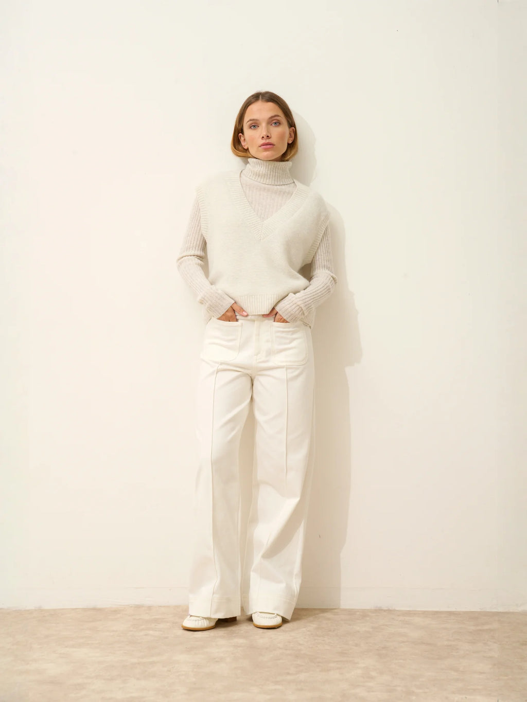 VIVIANA Pull Col V sans Manches 4 Fils Blanc Chiné
