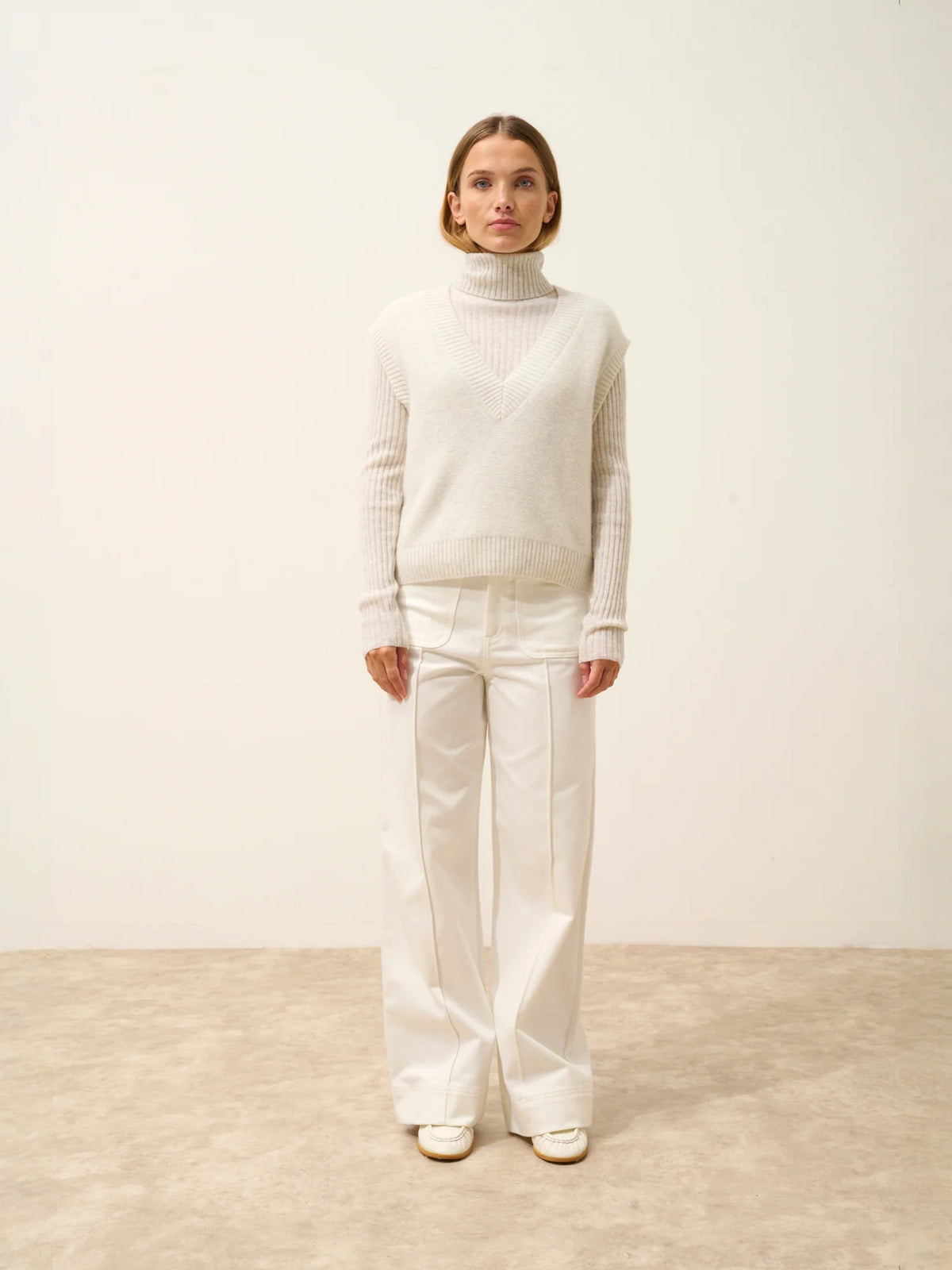 VIVIANA Pull Col V sans Manches 4 Fils Blanc Chiné