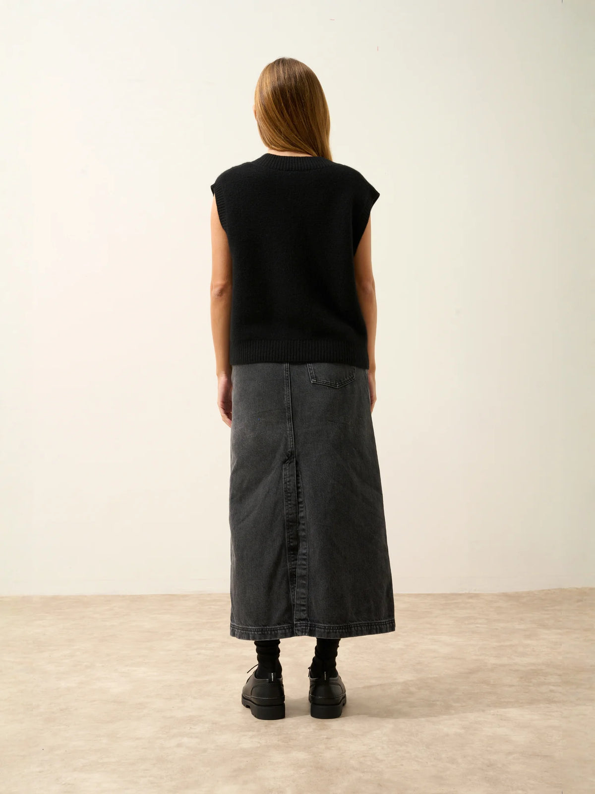 VIVIANA Pull Col V sans Manches 4 Fils Noir