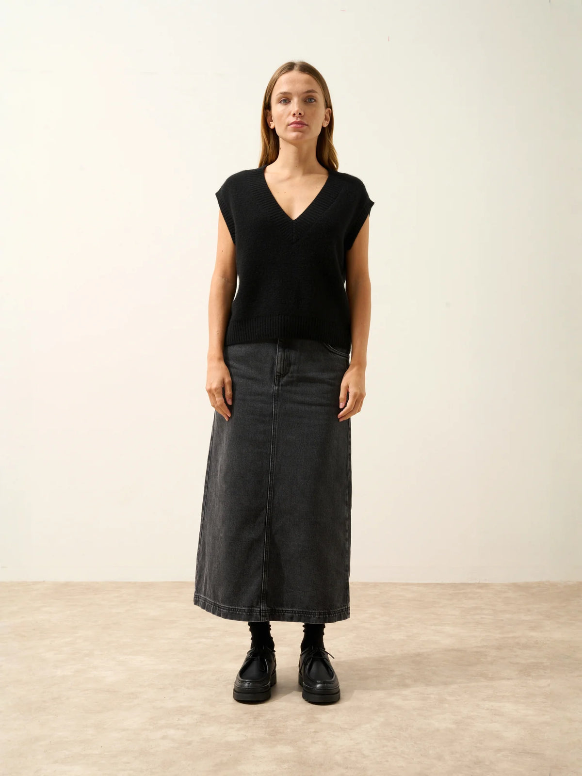 VIVIANA Pull Col V sans Manches 4 Fils Noir