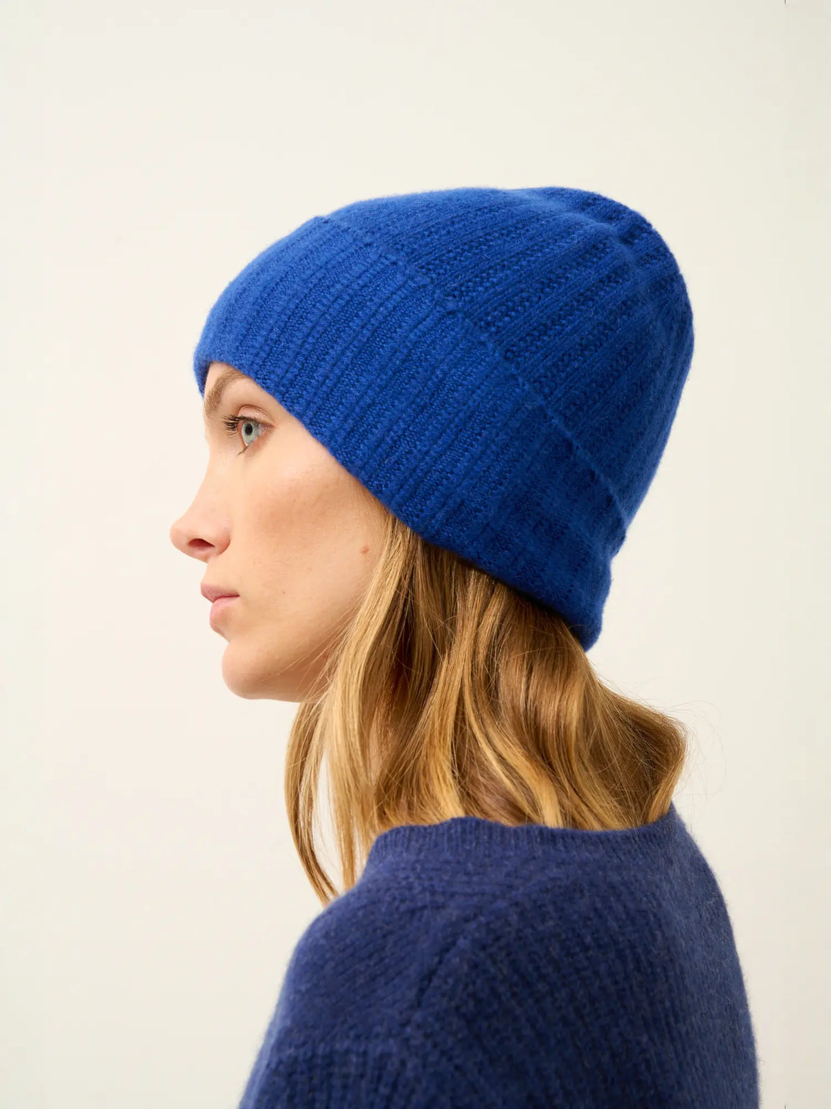 JIN Beanie 6 Ply Ultramarine