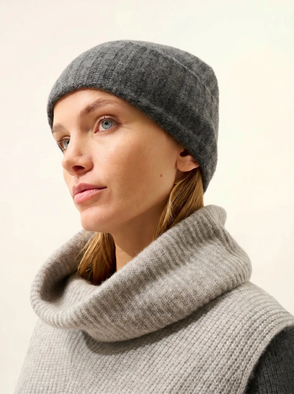 JIN Beanie 6 Ply Heather Charcoal