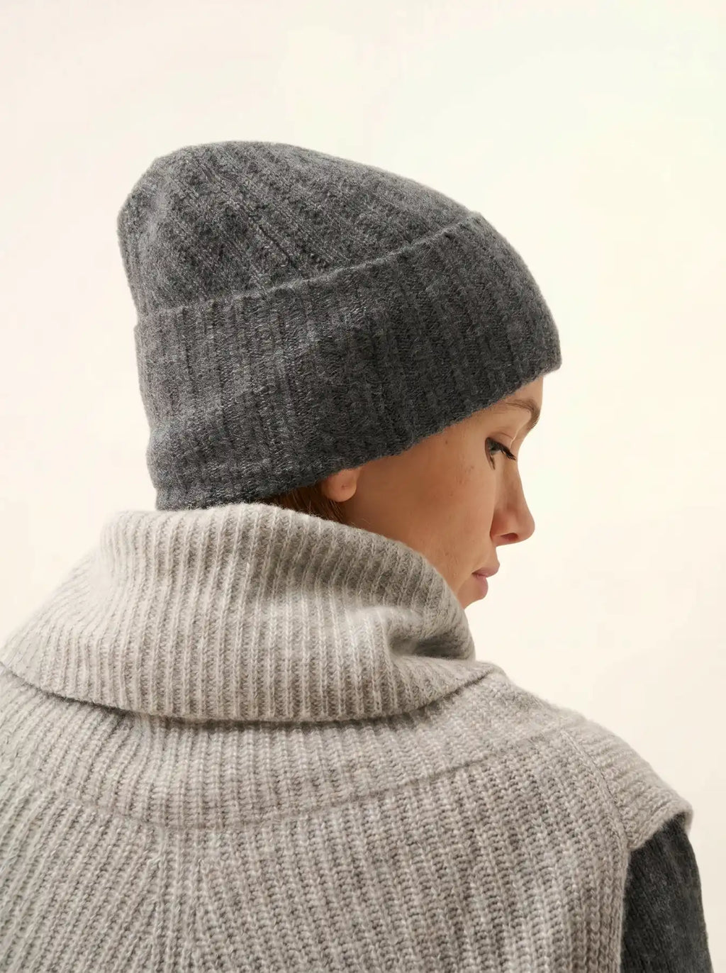 JIN Beanie 6 Ply Heather Charcoal