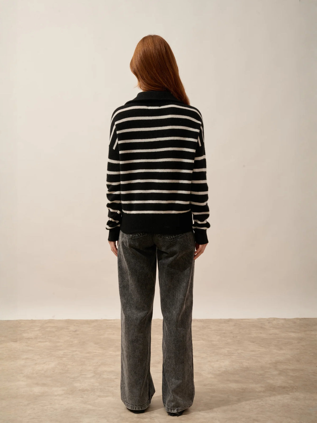 ROBINE Sweater Trucker Neck Black and Ivory