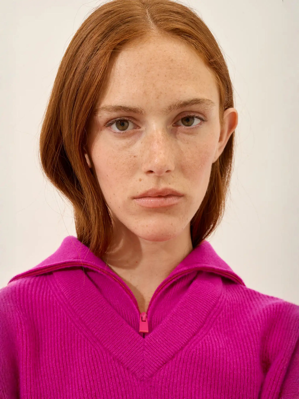 FELISIA Sweater Trucker Neck Magenta