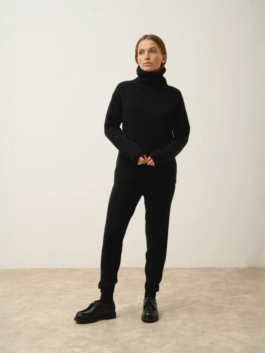 ISERIA Pullover Rollkragen 4-fädig Schwarz