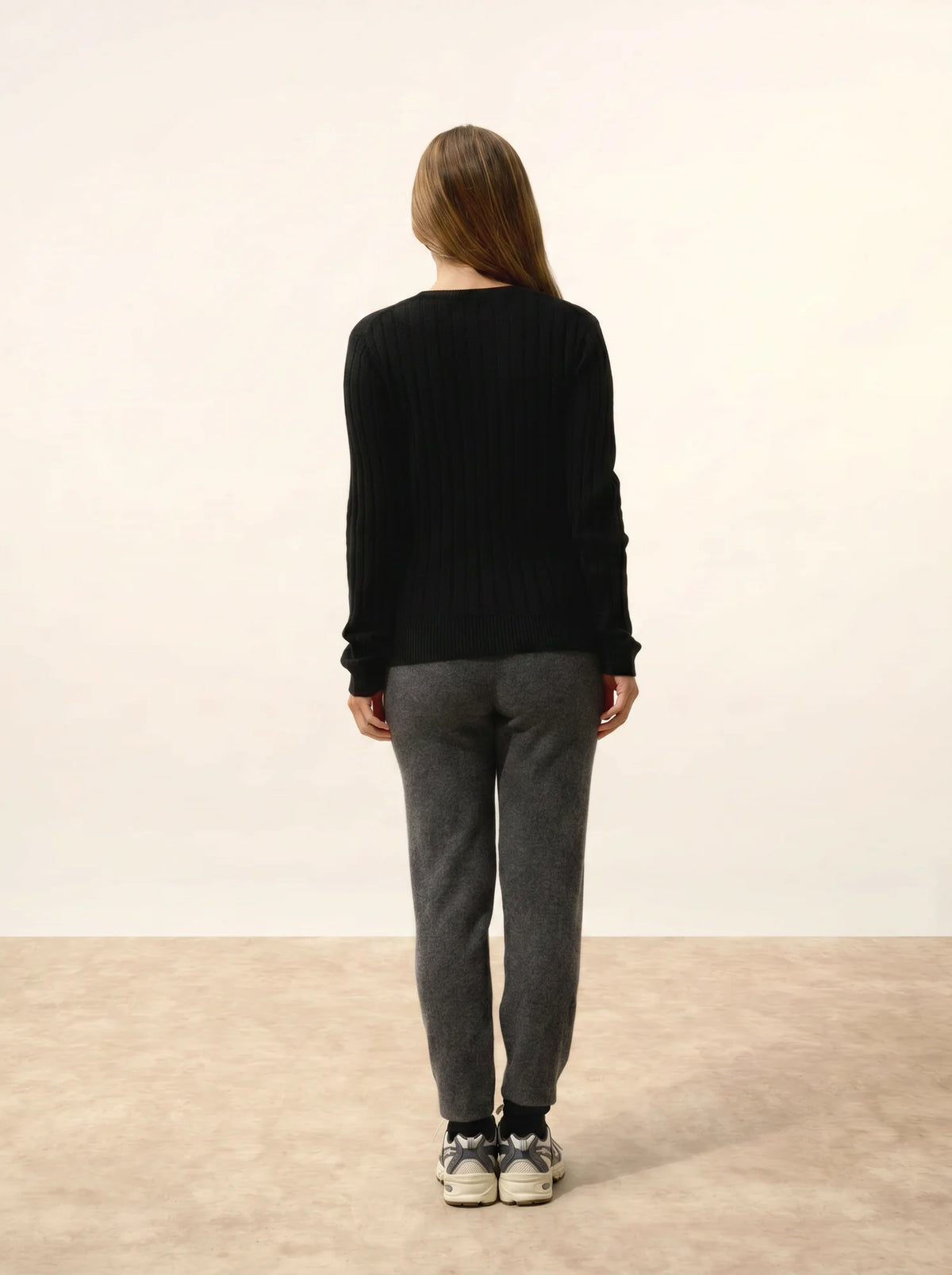 LORANA Pull Col Rond 4 Fils Noir