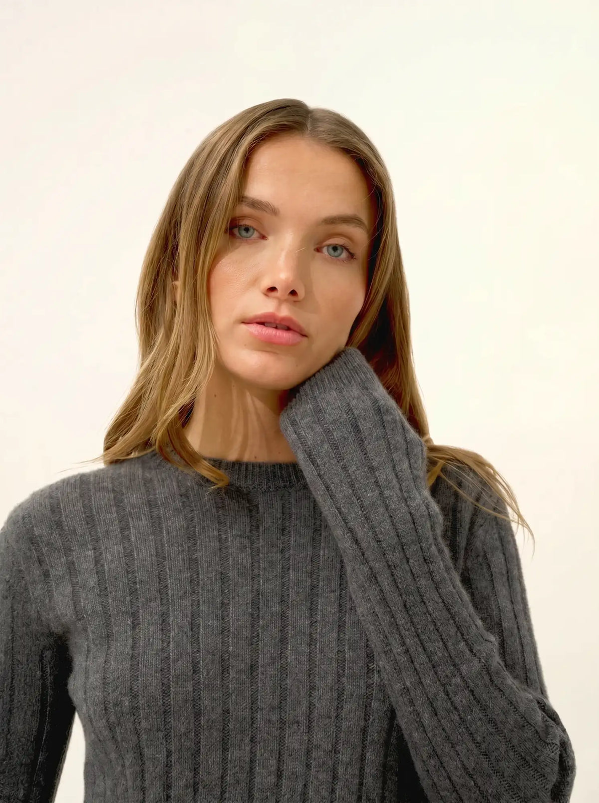 LORANA Pull Col Rond 4 Fils Anthracite Chiné