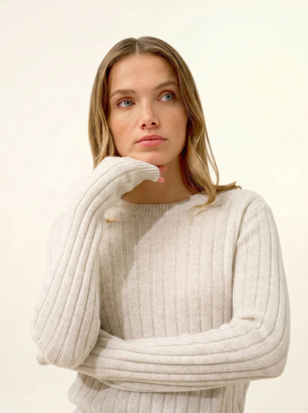 LORANA Sweater Crew Neck 4 Ply Heather Pearl Grey