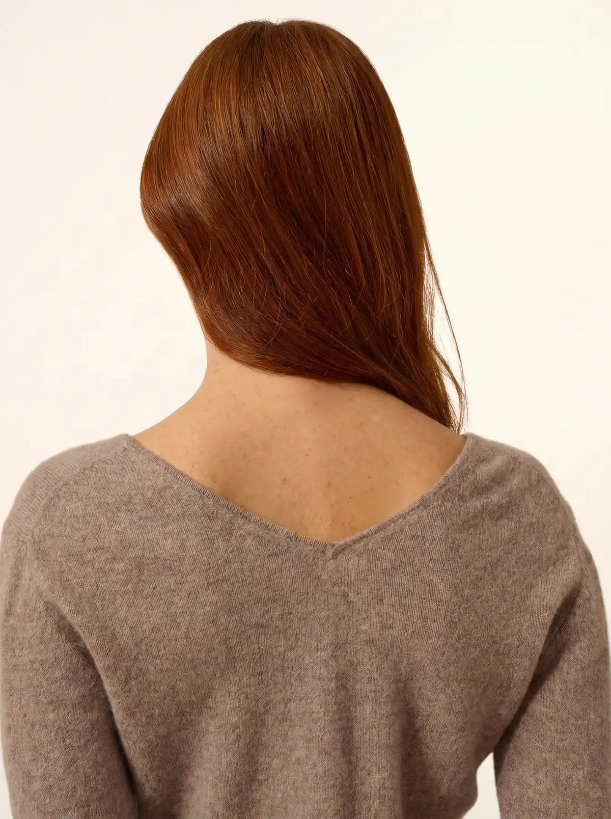 MIRELLA Sweater V-Neck Front and Back Heather Caribou