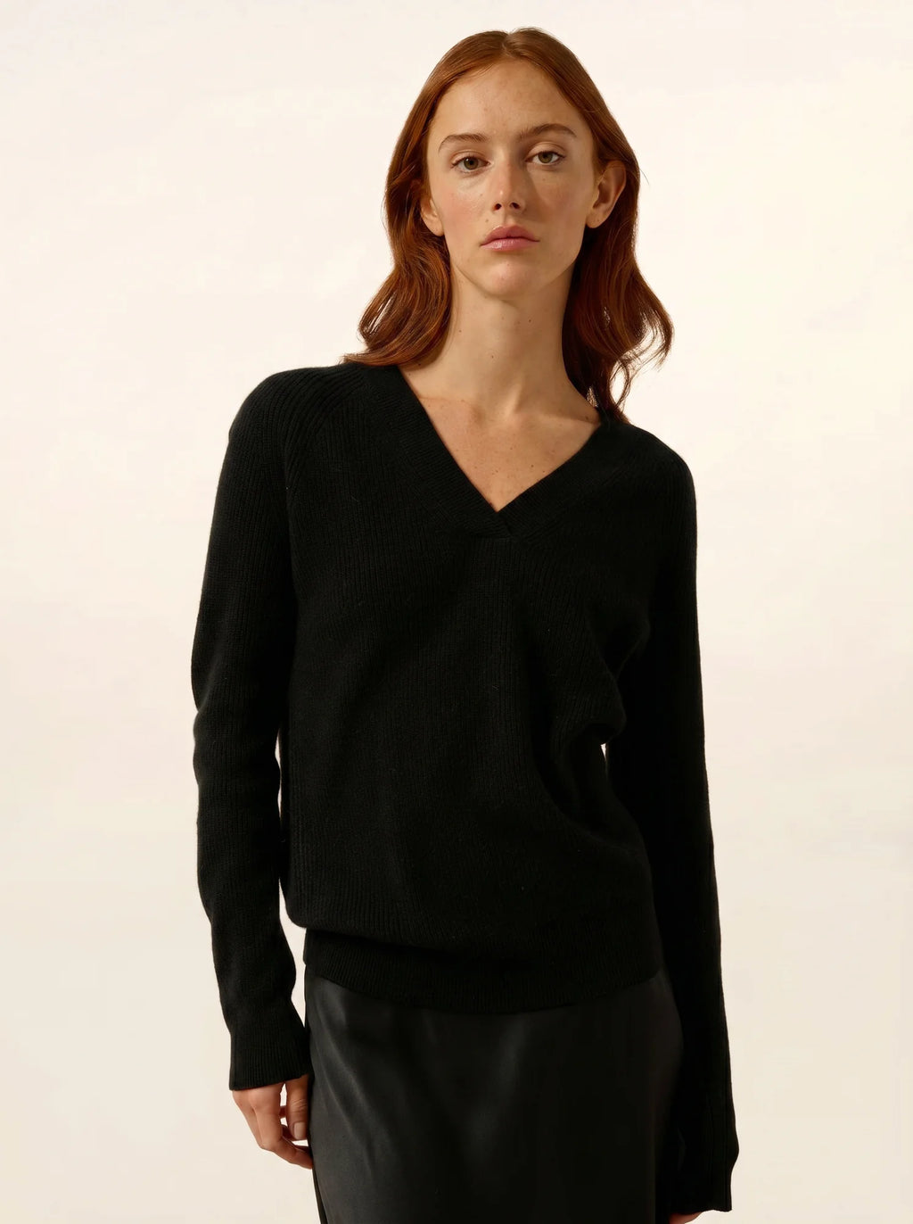 ISALUNE Pullover V-Ausschnitt Schwarz
