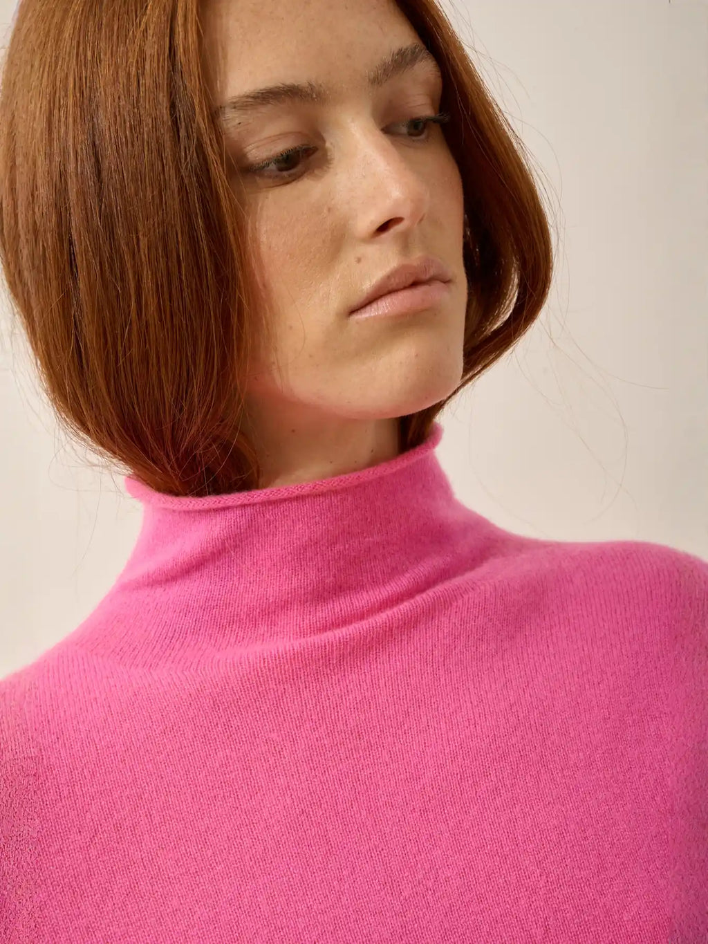 LYSANDRA Sweater Turtleneck Pink