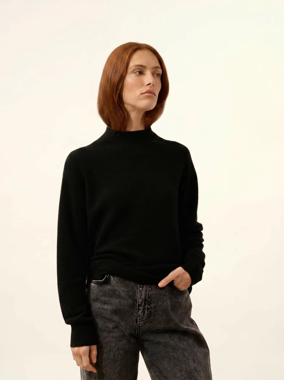 AMBER Pull Col Montant Noir