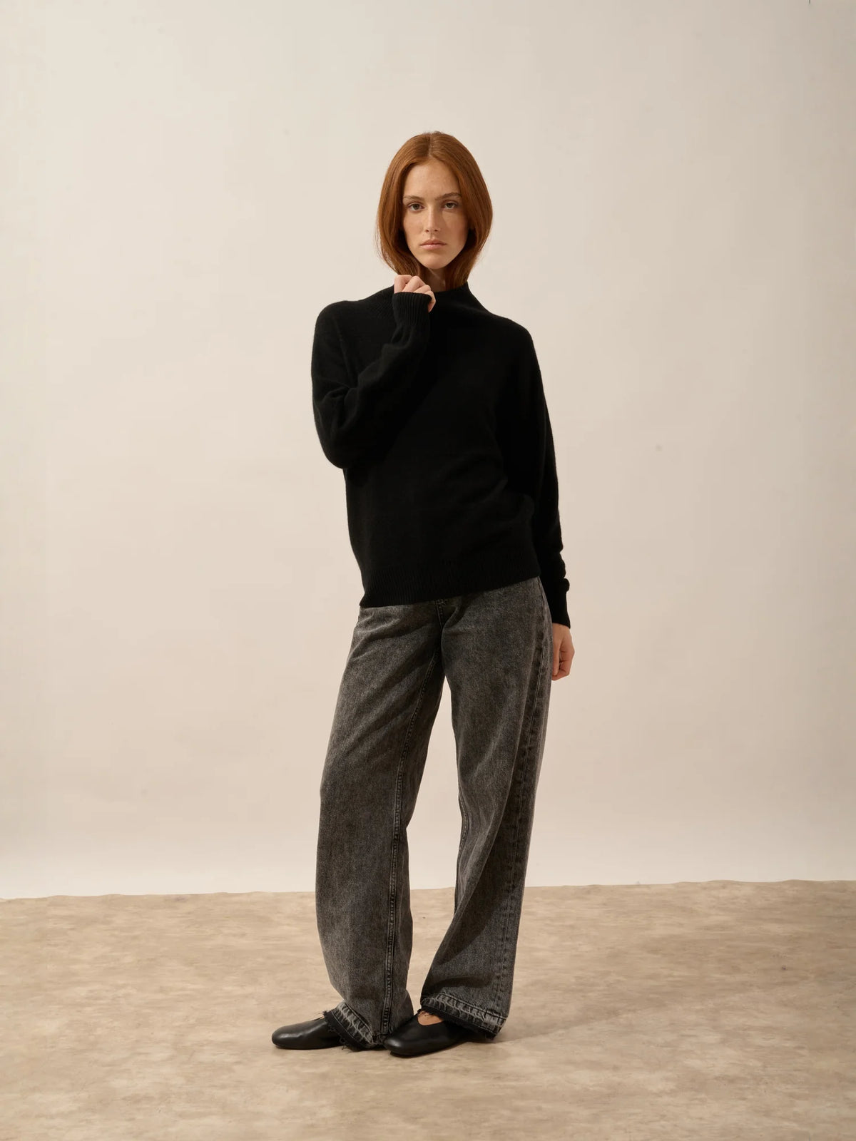 AMBER Pullover Stehkragen Schwarz