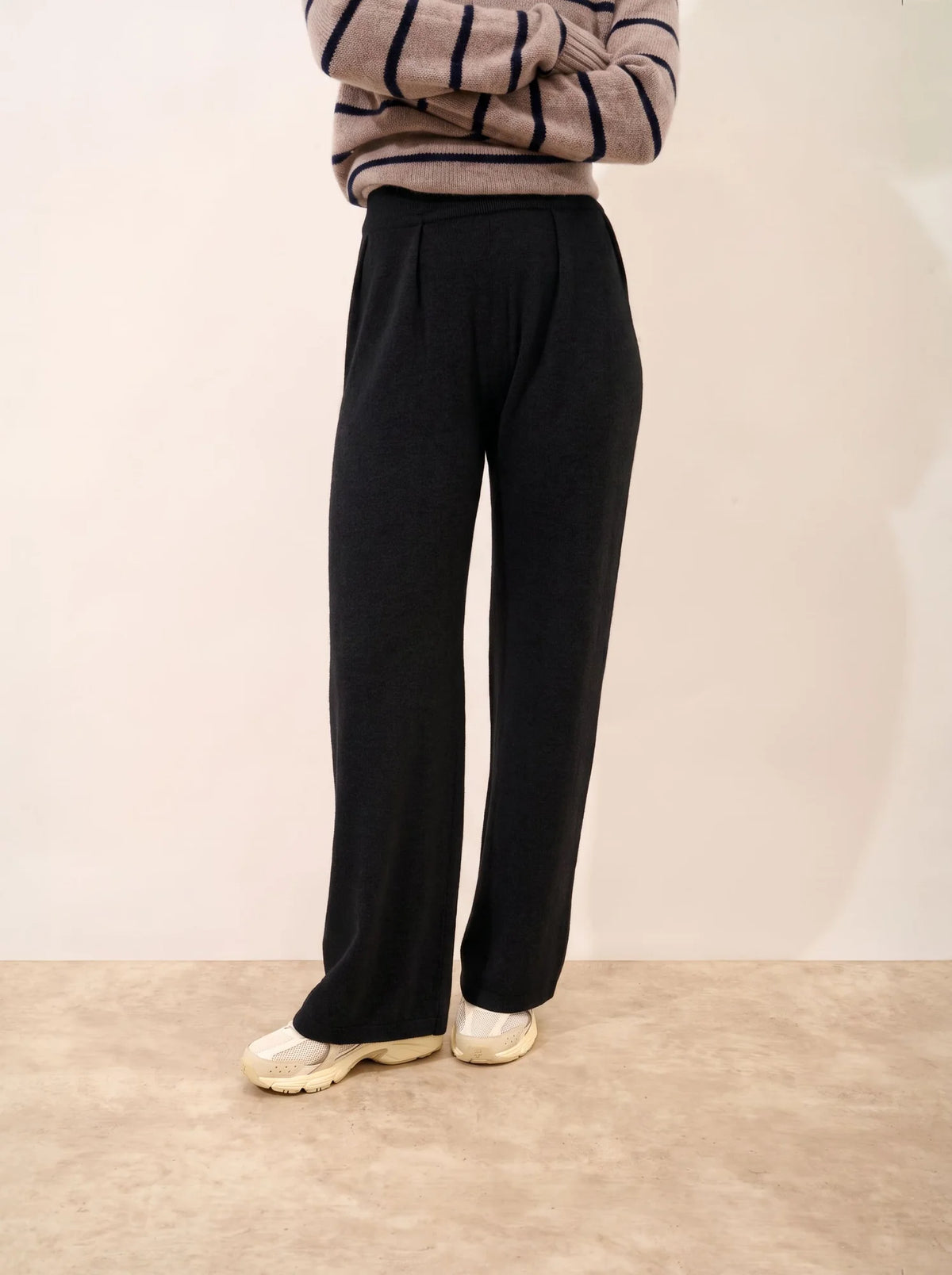 DAPHNE Hose weit Schwarz