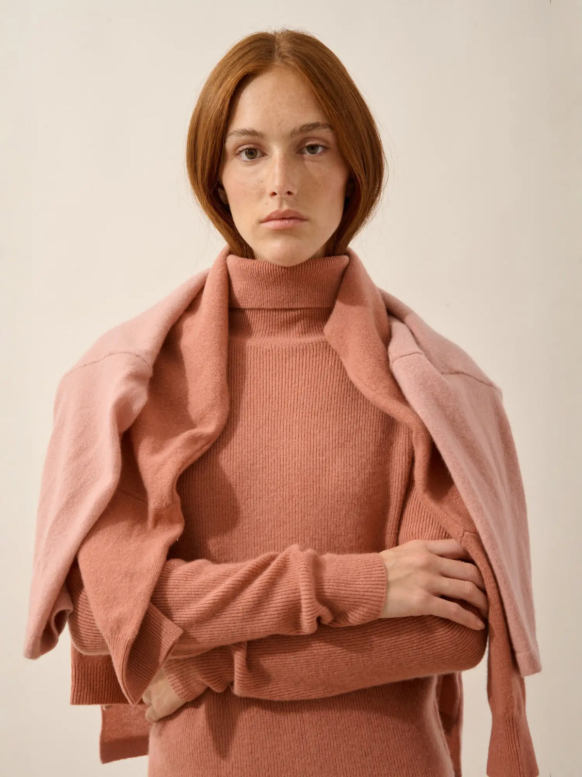 LANAIS Pull Col Roulé Dahlia