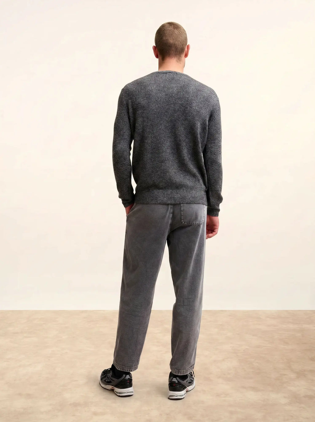 GABIN Sweater Crew Neck 4 Ply Black and White